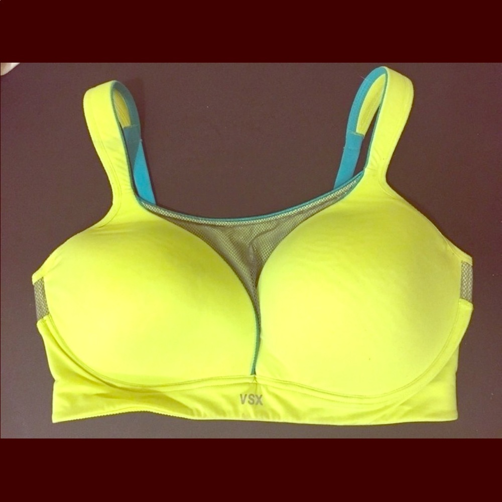 36D Victoria’s Secret sports bra